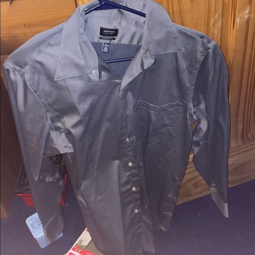 Men’s small grey dress shirt